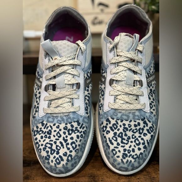 Cole Haan ZeroGrand Winner Tennis Sneaker blue animal print size 9.5 - Picture 8 of 10